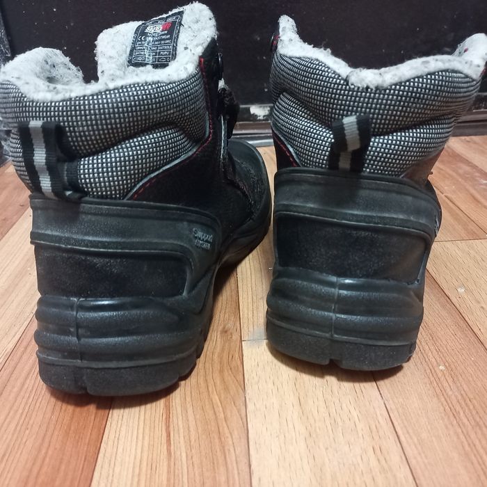 Продам спецобувь , размер 42.