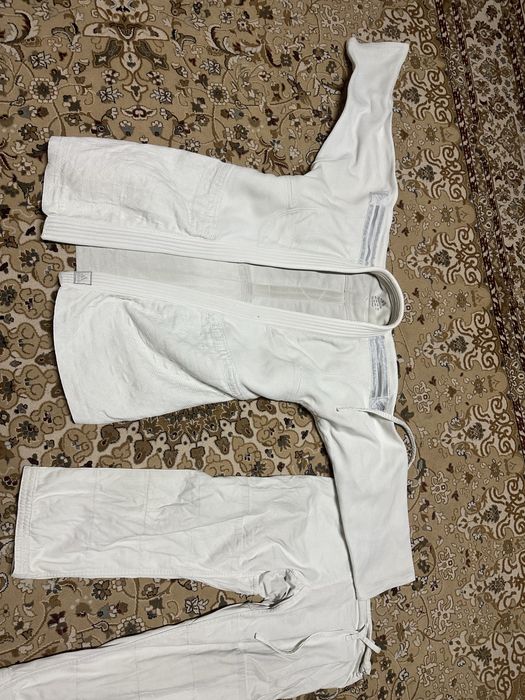 Продам Кимано на Рост 170-180см