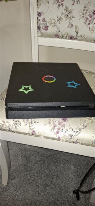 Ps 4 Slim на 1тб с играми и джостиком