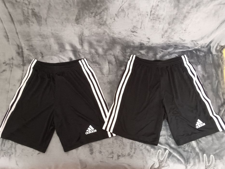 Bermude fitness Adidas noi