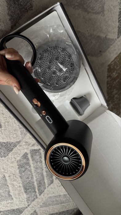 Фен для волос | Мощный и стильный