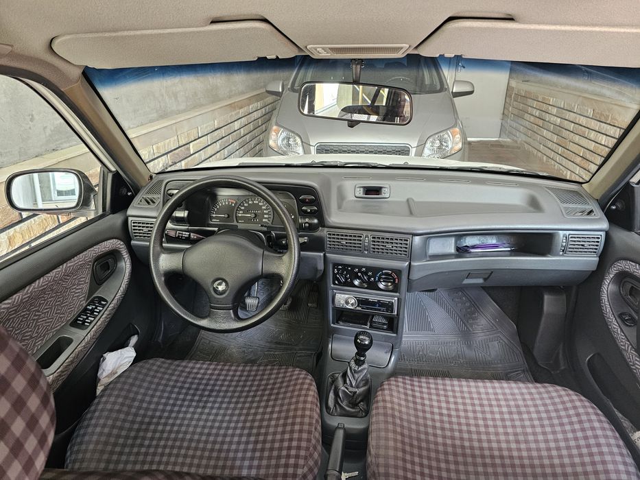 Daewoo Nexia 1 GLE 2001 Ideal