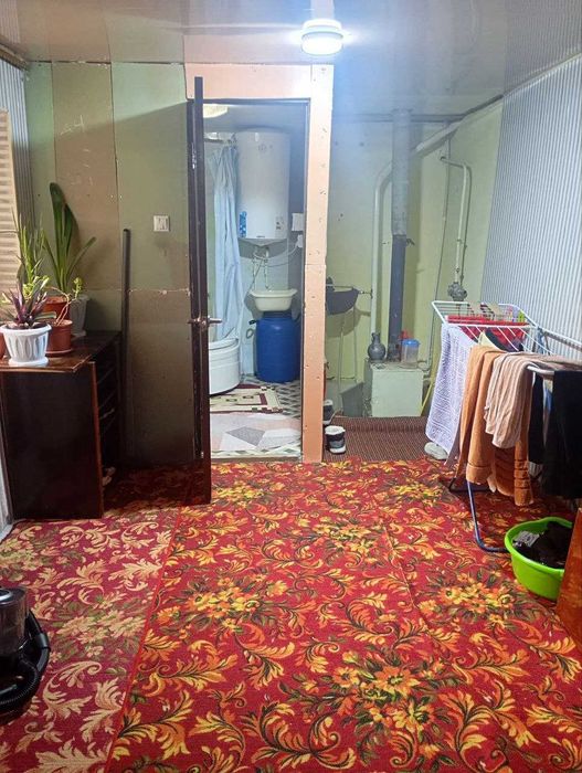 Продаю. свой дом 5 комнат с участком 8 сот. Uy uchstka 8 sot sotiladi