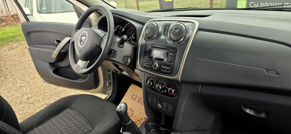 RATE doar cu buletinul AVANS 0 & CASH Garantie Dacia Sandero an 2013 motor 0,900 cm3 benzina 90 c,p euro 5 carte service clima