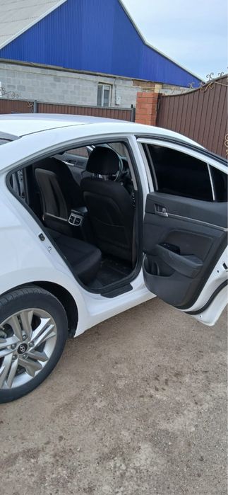 Hyundai Elantra 2020 продам
