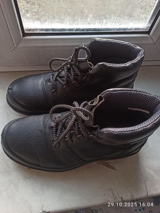 Берцы, демисезонные, черного цвета