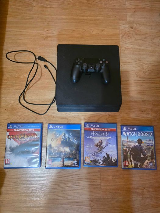 Игрална конзола PS4 Slim 500GB