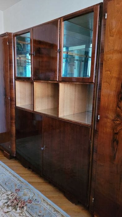 Mobilier din lemn masiv