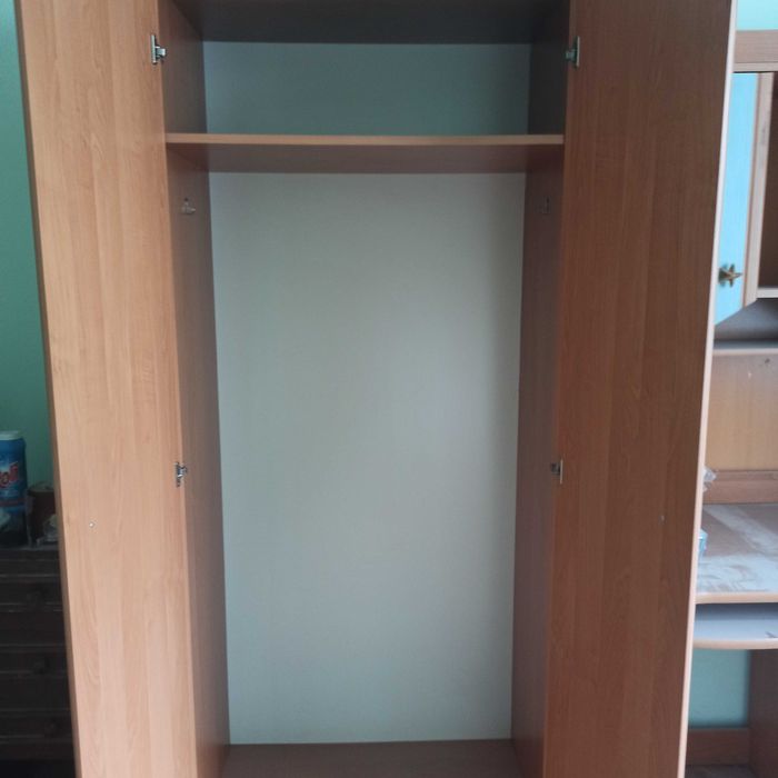 Продавам Гардероб