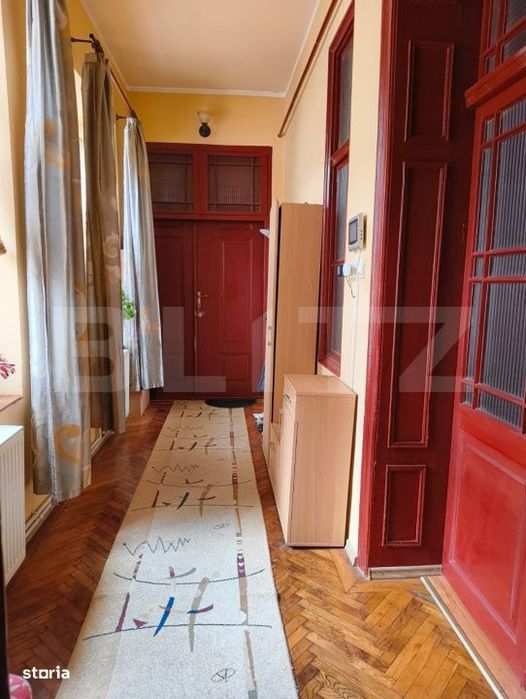 Casa de vanzare, 240 mp, zona Centru
