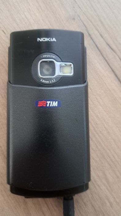Nokia 6070 si Nokia N70