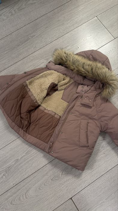 Продам зимнюю куртку Zara
