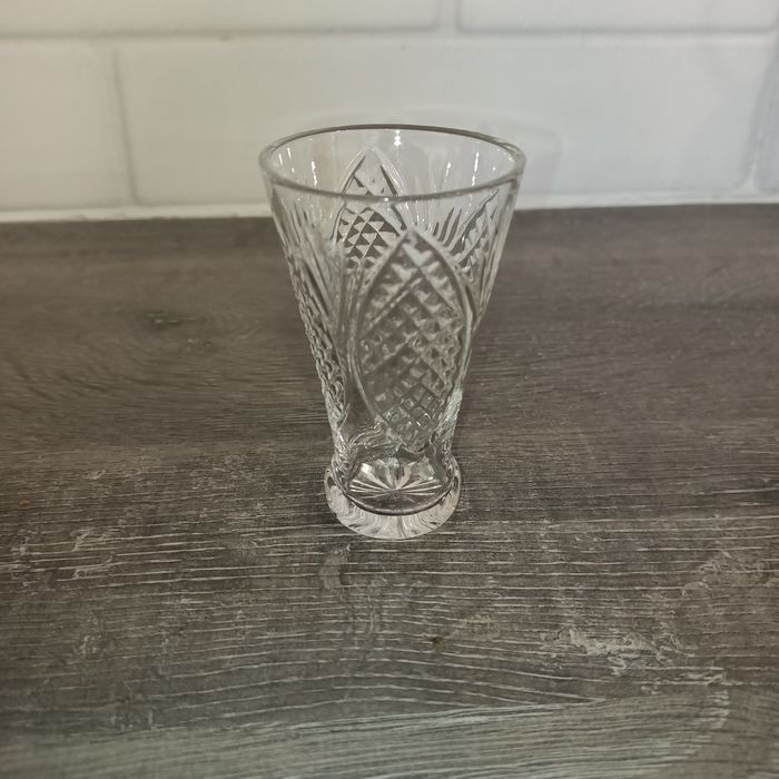 Продам хрустальные рюмки.