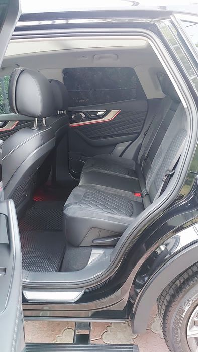 Sotiladi Hongqi SH5 4×4 kraska toza navorotlari bor