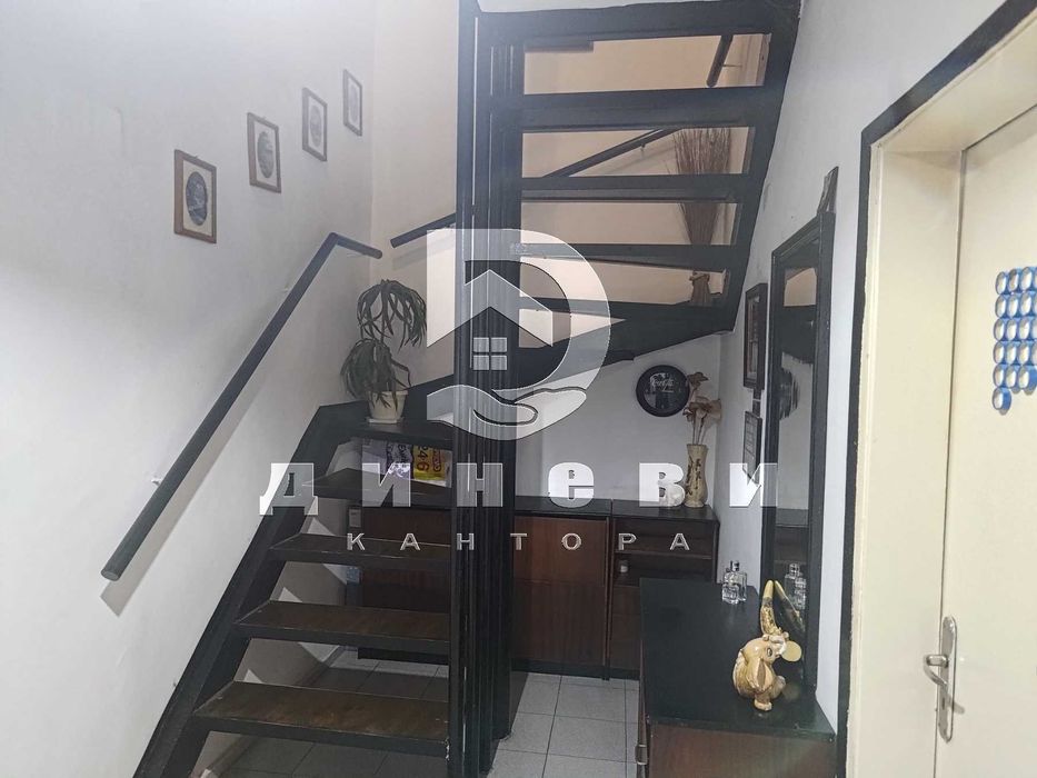 Продава се Четиристаен апартамент в Стара Загора, Център - 91 кв.м за 1208 €/кв.м - Снимка #19