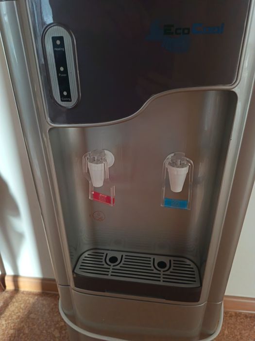 Продам кулер для воды!!!