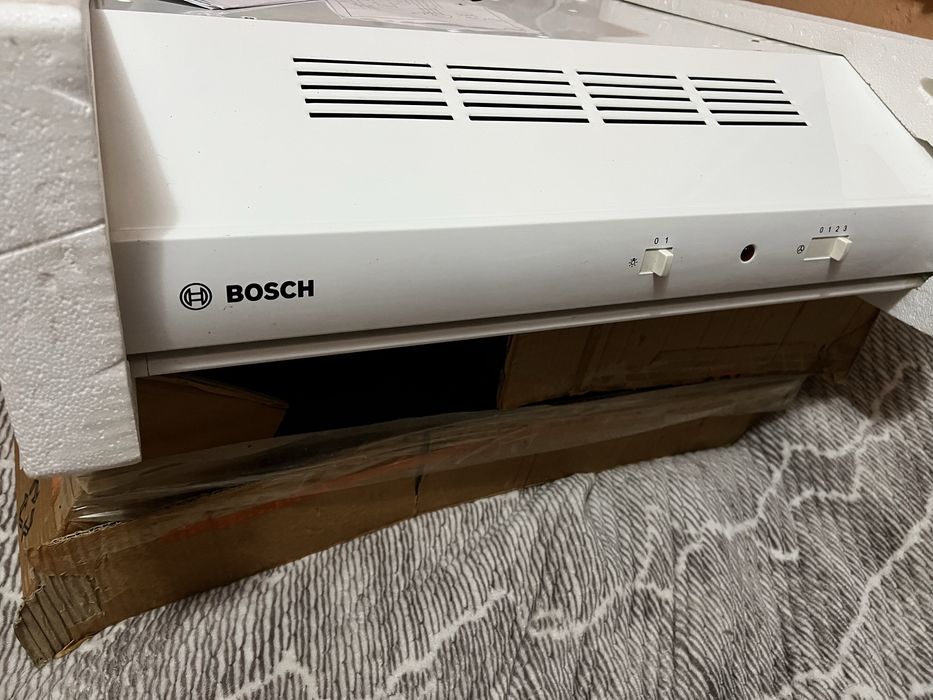 Вытяжка Bosh Новая!