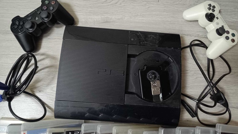 PS3 Super Slim 12GB -PIESE/REPARAȚII - jocurile sunt vândute si contr.