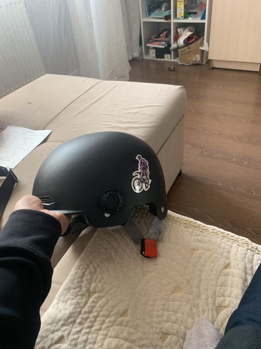 Шлем каска новый одевпл неделю