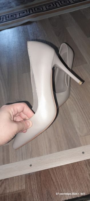 Продам туфли лодочки