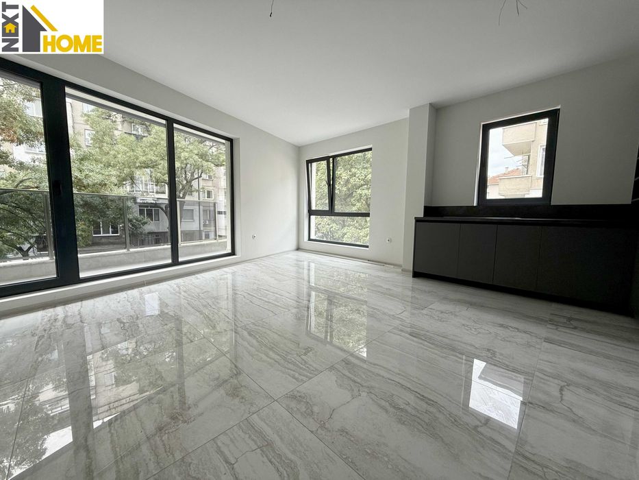 Продава се Тристаен апартамент в Пловдив, Кючук Париж - 99 кв.м за 2374 €/кв.м - Снимка #3