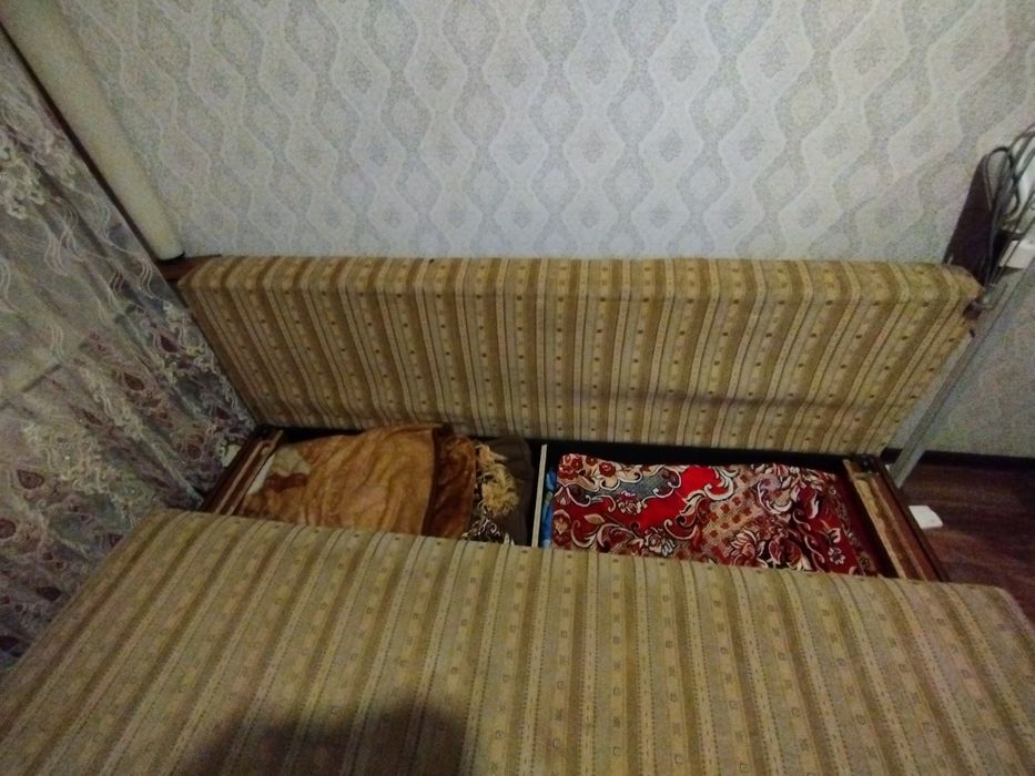 Продам 2-х ярусную кравать, + диван