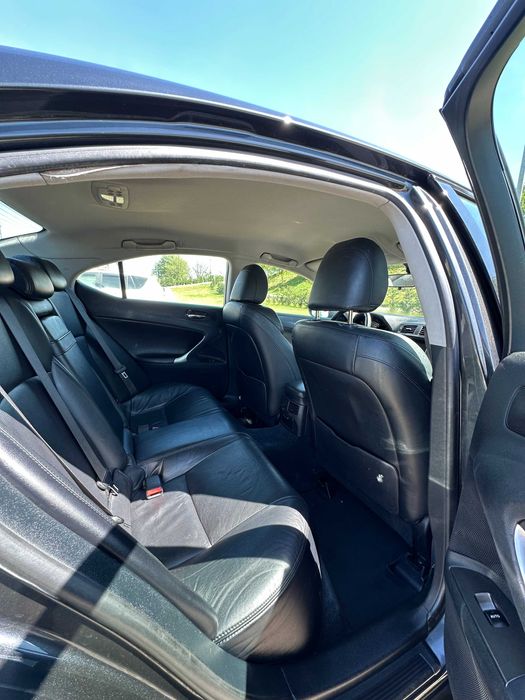 Lexus IS 220d de vânzare
