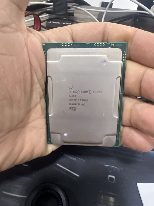 Продаю серверный процессор Intel Xeon Silver 4215R Processor