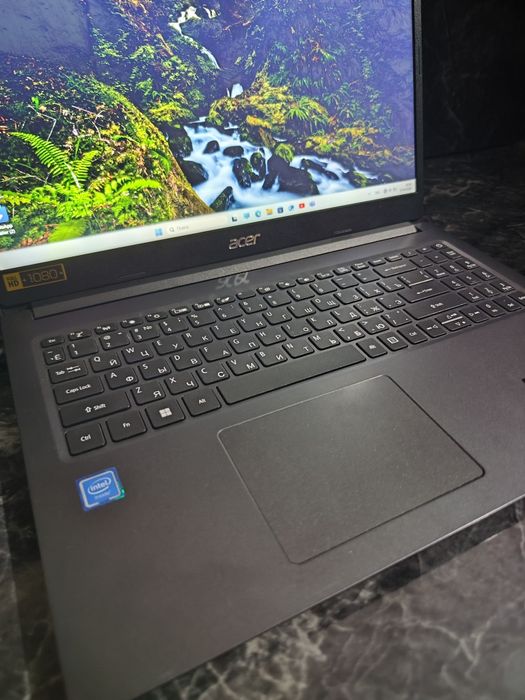 Ofis notebook sotiladi