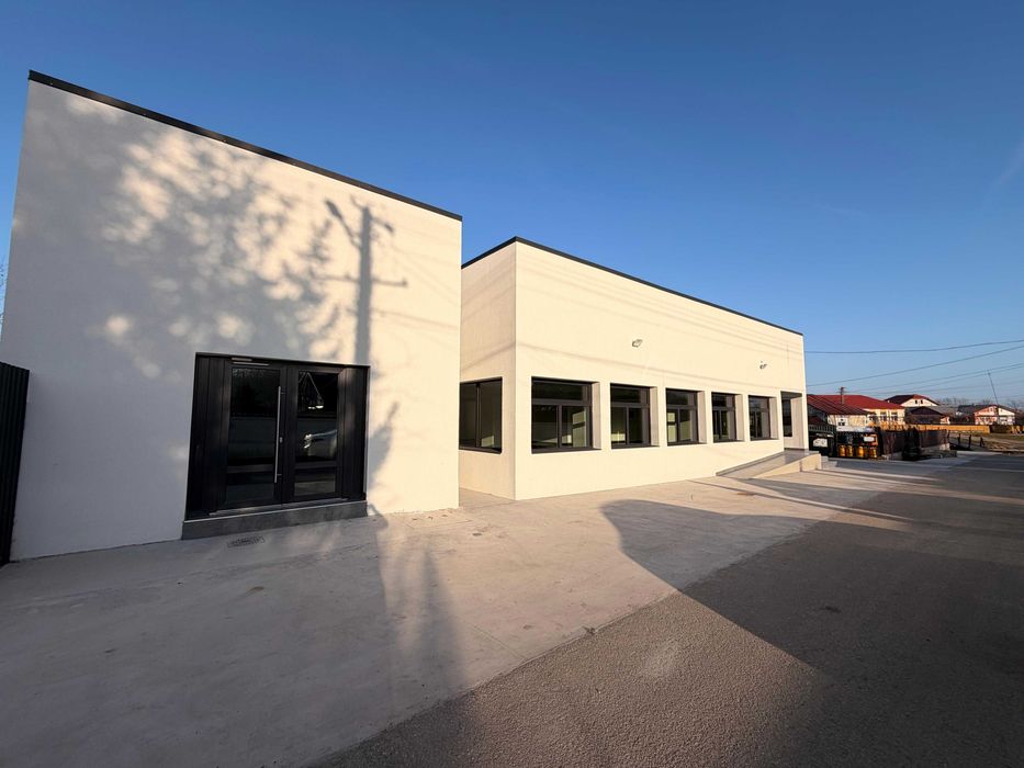 Cladire / Spatiu comercial 245 mp + Anexa 45 mp Inchiriere Dambovita