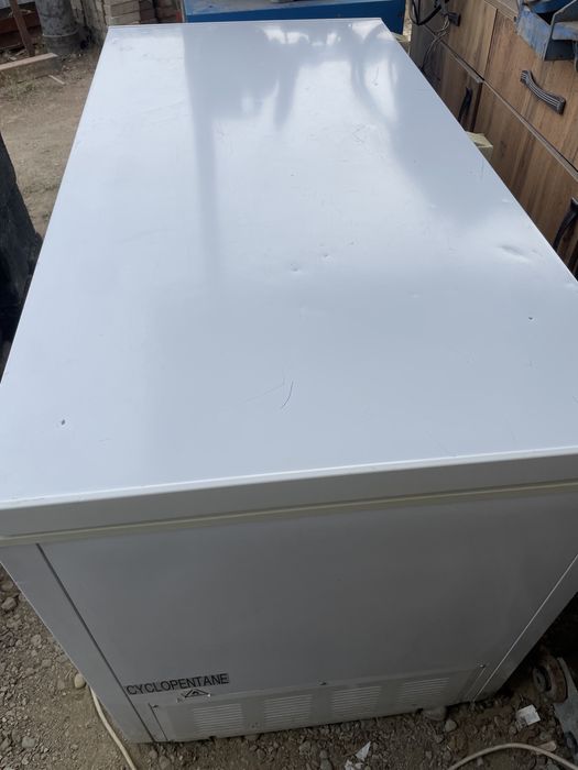 Продам морозильный ларь на 418л