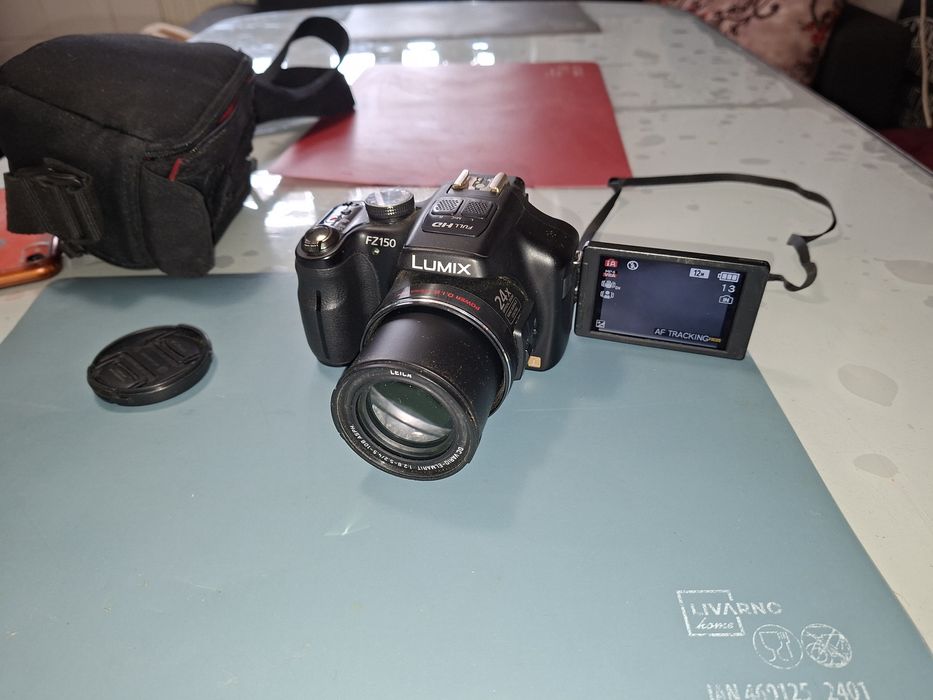 Panasonic FZ150, 12 MP ,24x zoom, Full HD Video