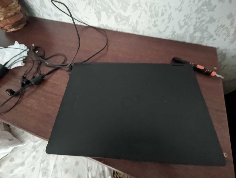 Лаптоп Fujitsu U727 i5-6200u 4gb RAM без диск