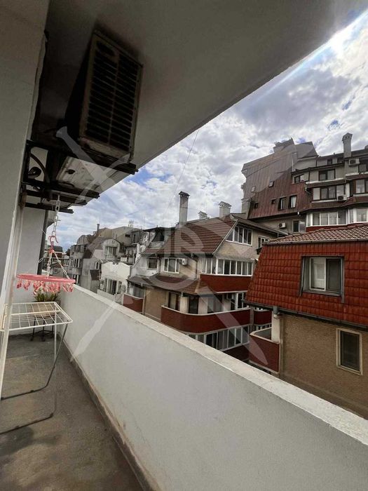 Дава се под наем Двустаен апартамент в Варна, Център - 88 кв.м за 600 € - Снимка #8