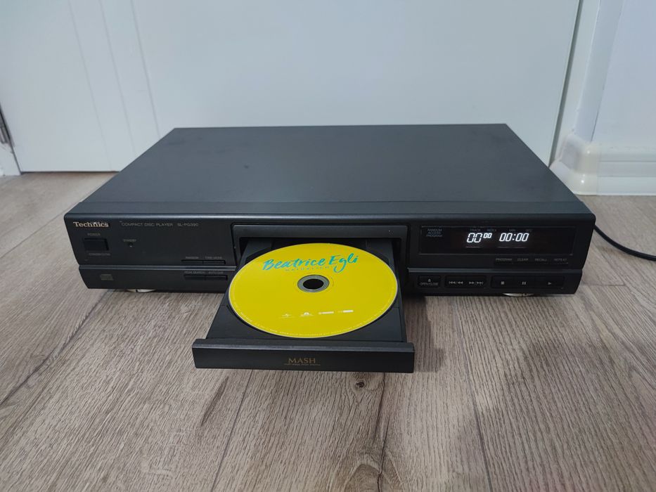 CD player Technics SL PG390