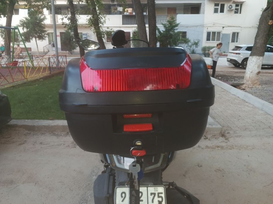 Kofra, bagaj skuter va motosikllar uchun
