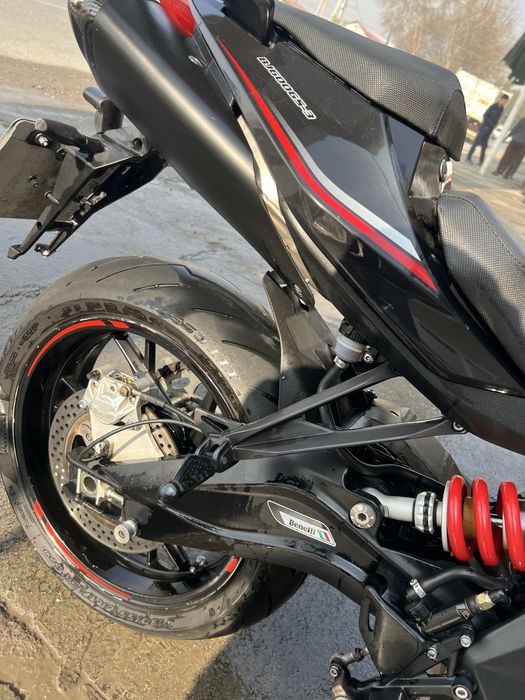 Moto Benelli  Tnt600i. Italia