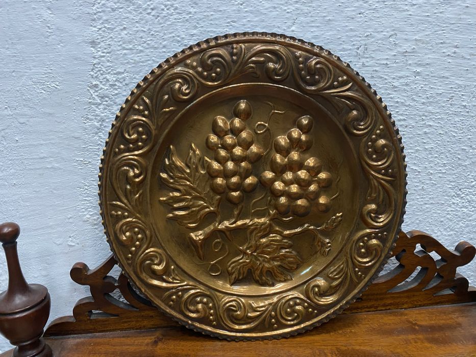 Медно пано за стена