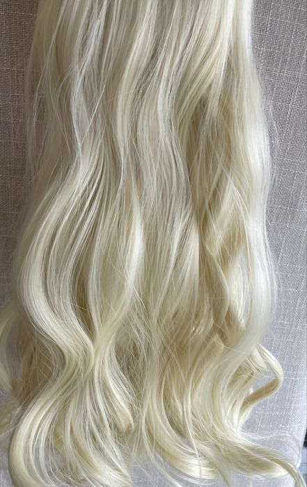 Extensii lungi blond deschis