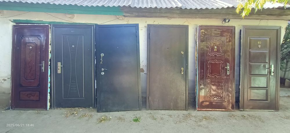 Продам двери металлические