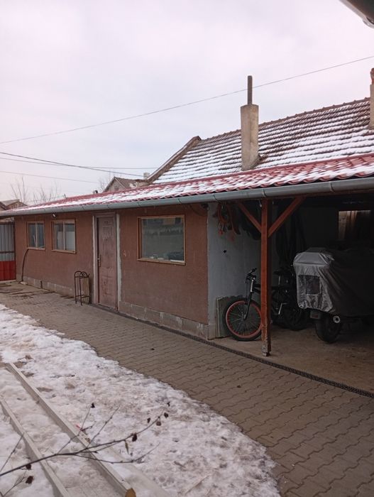 Casa de vanzare in episcopia bihor.