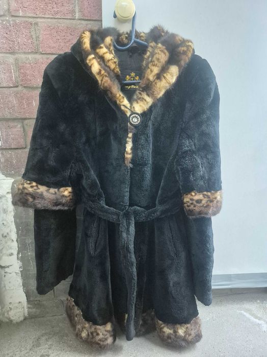 2 шубы продам за 10000тг