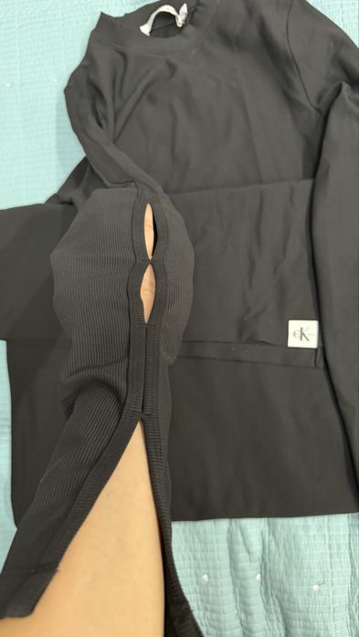 Платье оригинал от Calvin Klein.