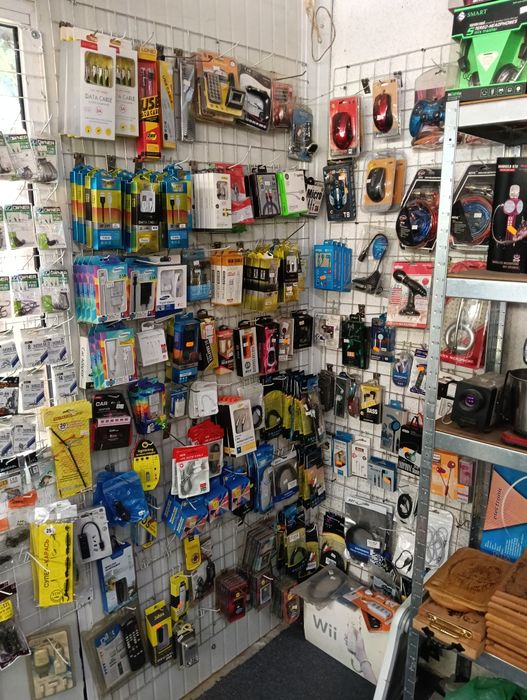 Продавам стока от неработещ магазин