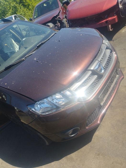 Bara fata capota far Dacia Logan 2 MCV
