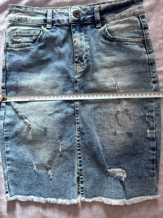 дънкова пола и блузка