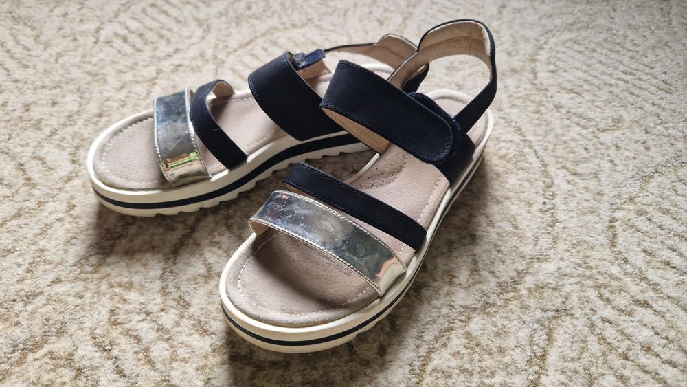 Босоножки женские