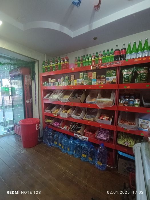 Magazin uchun polkalar