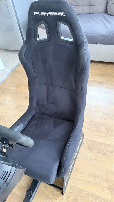 Седалка Playseat Alcantara + Trustmaster T300 Ferrari integral racing whell alcantara edition