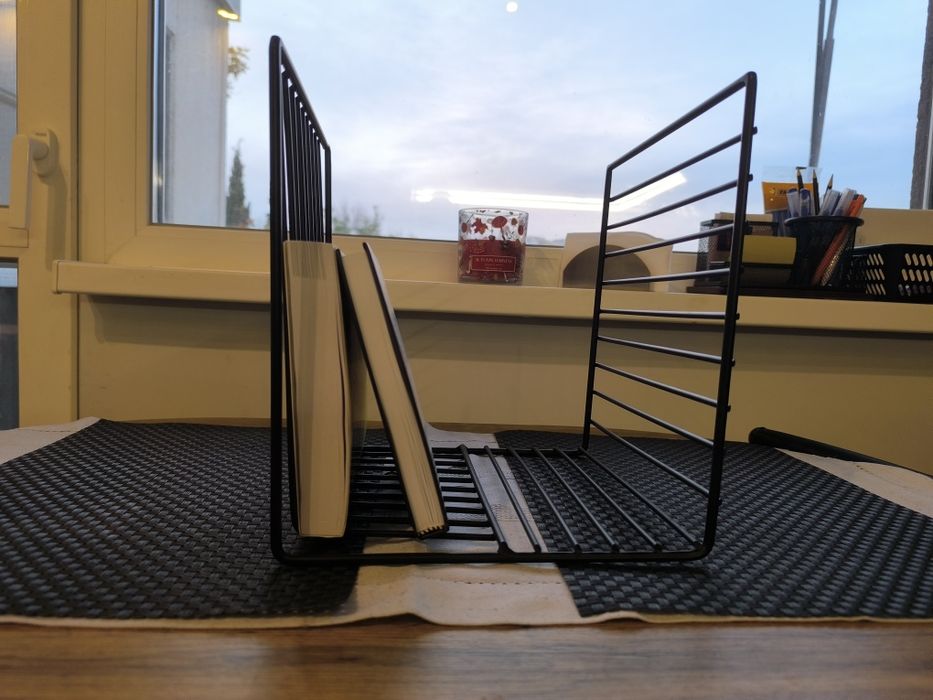 Поставка за книги/списания